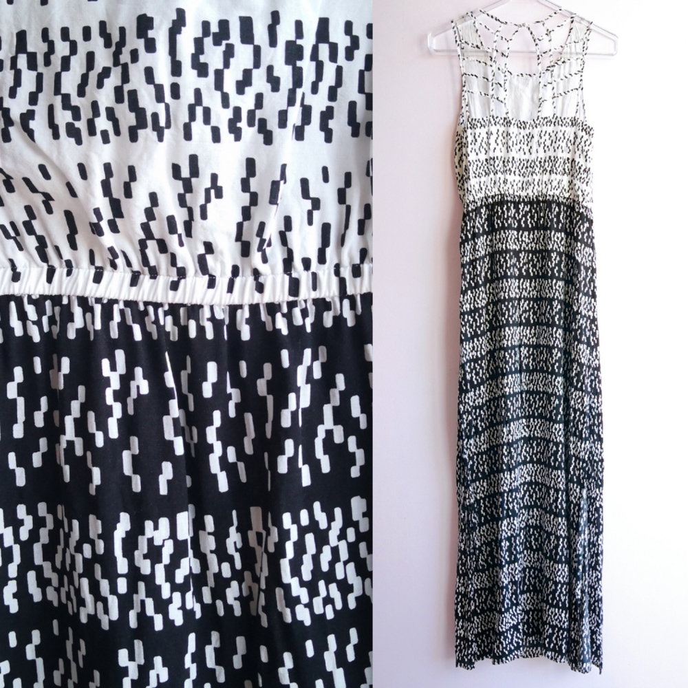 F21 B&W Crisscross High Slit Maxi Dress